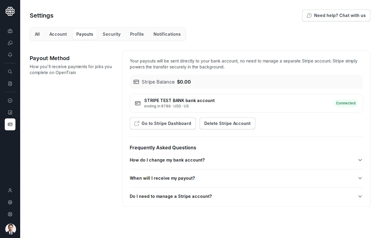 OpenTrain AI Trainer Settings (Einstellungen) -> Payouts (Auszahlungen) nach der Einrichtung der Auszahlung. Zeigt die Stripe Balance-Zeile (Stripe-Guthaben), das verbundene Bankkonto mit einem Connected-Badge (Verbunden), den Button Go to Stripe Dashboard (Zum Stripe-Dashboard gehen) und einen Button zum Entfernen der Auszahlungsmethode.