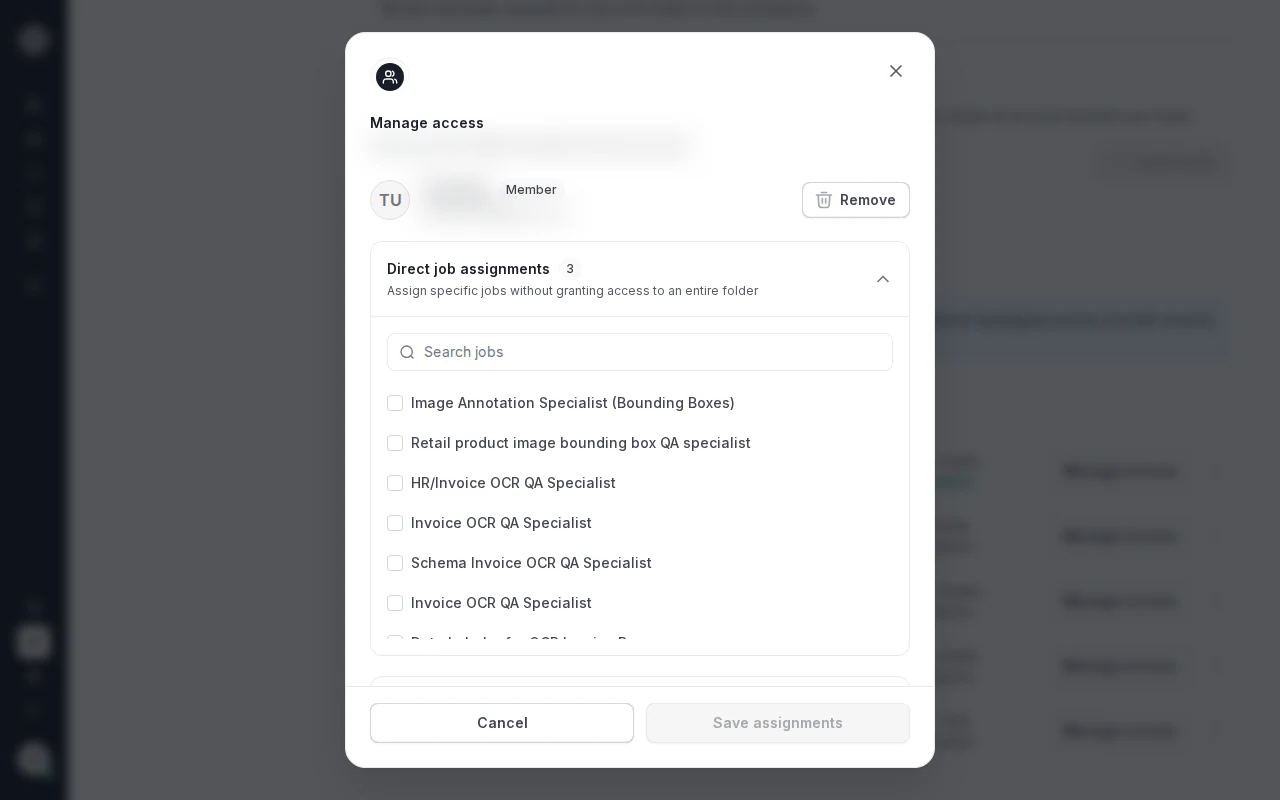 Modal Manage access (Gestionar acceso) con controles de acceso a trabajos y carpetas para un compañero.